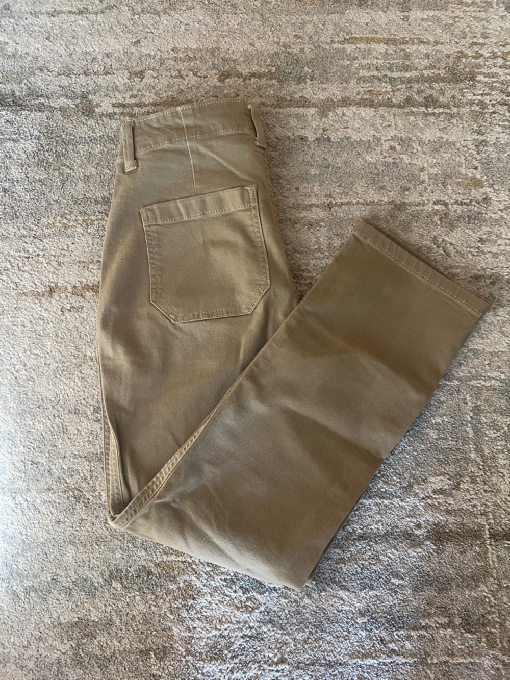 Universal Threads Women’s Khaki Cropped Pants
